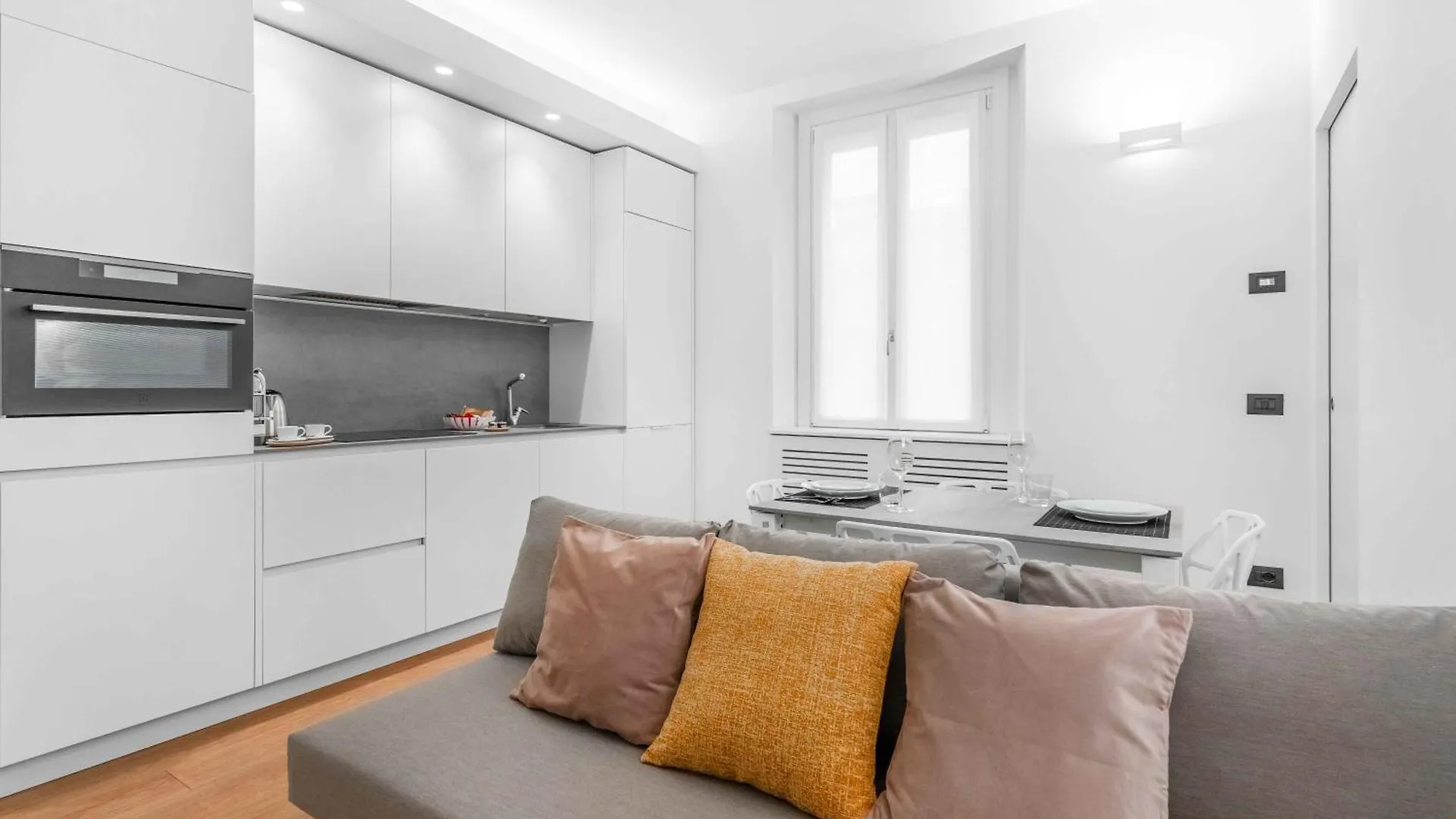 Sebenico 10 Apartment Milan 0*,  Italy