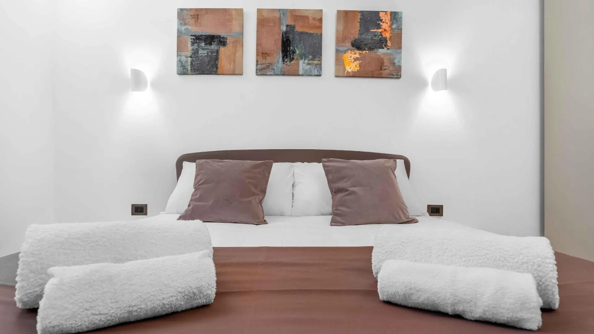 Sebenico 10 Apartment Milan 0*,  Italy